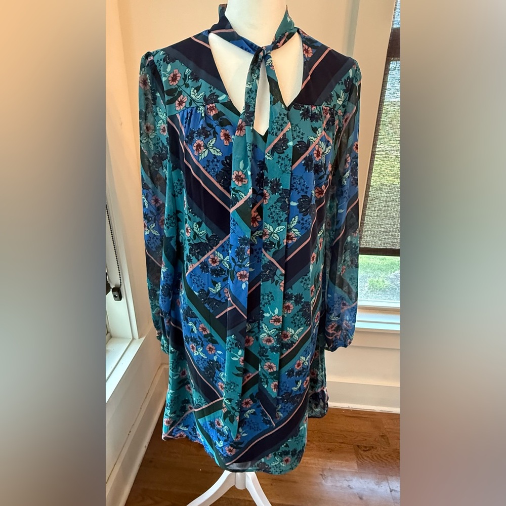 NWT Kensie Floral Shift - size 6